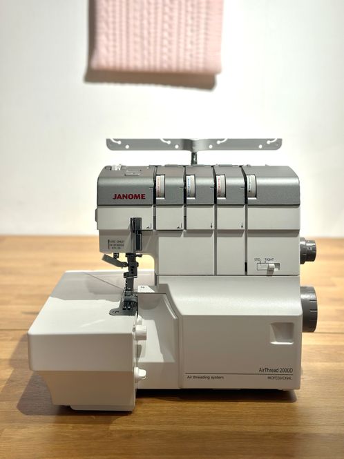 Hovedbilde BRUKT! Janome AirThread 2000D Professional